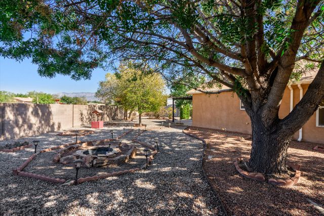 1005 LAS GOLONDRINAS Court NW, Albuquerque, NM 87107