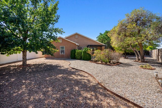 1005 LAS GOLONDRINAS Court NW, Albuquerque, NM 87107