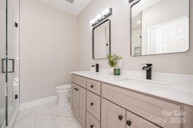 2537 Amber Creste Lane, Charlotte, NC 28212