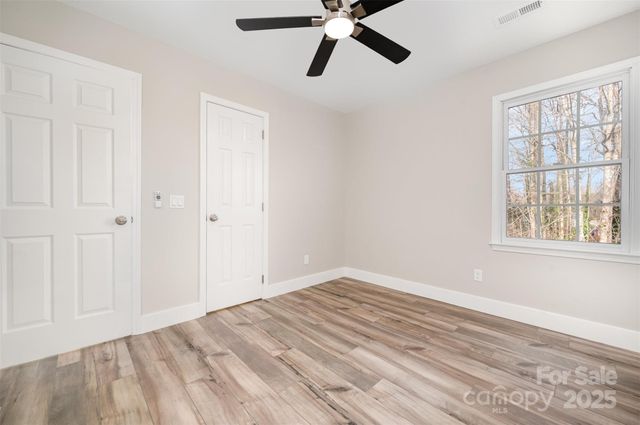 2537 Amber Creste Lane, Charlotte, NC 28212