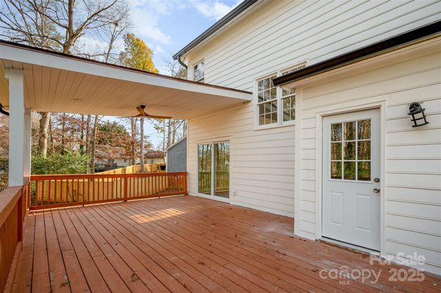 2537 Amber Creste Lane, Charlotte, NC 28212