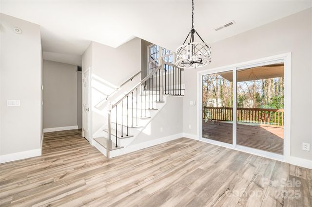 2537 Amber Creste Lane, Charlotte, NC 28212