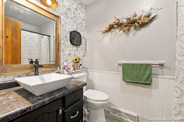 2481 S Greenville Road, Greenville, MI 48838