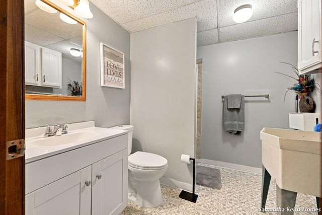 2481 S Greenville Road, Greenville, MI 48838