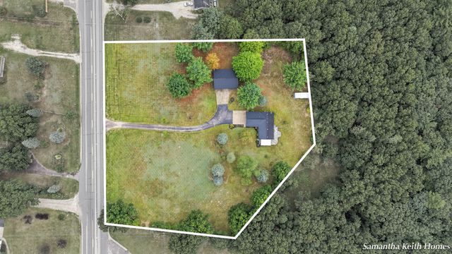 2481 S Greenville Road, Greenville, MI 48838