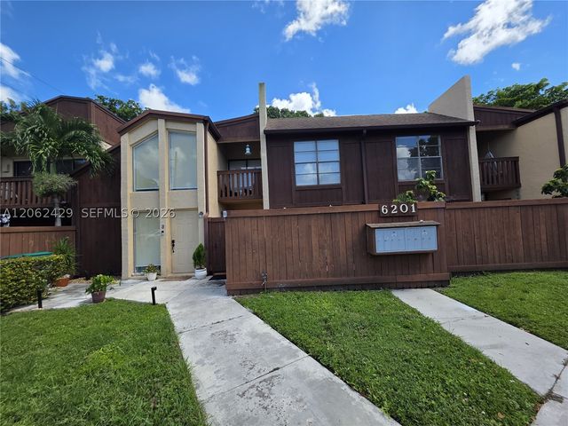 6201 SW 116th Pl D, Miami, FL 33173