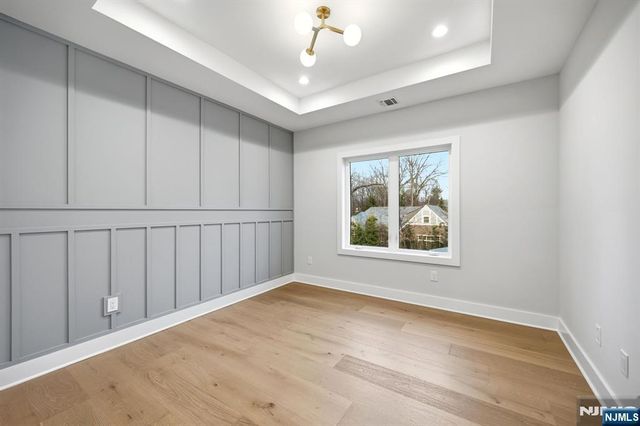 34 Crestview Hill Road, Livingston, NJ 07039