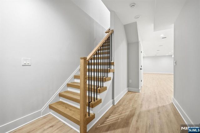 34 Crestview Hill Road, Livingston, NJ 07039