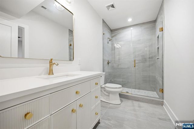 34 Crestview Hill Road, Livingston, NJ 07039