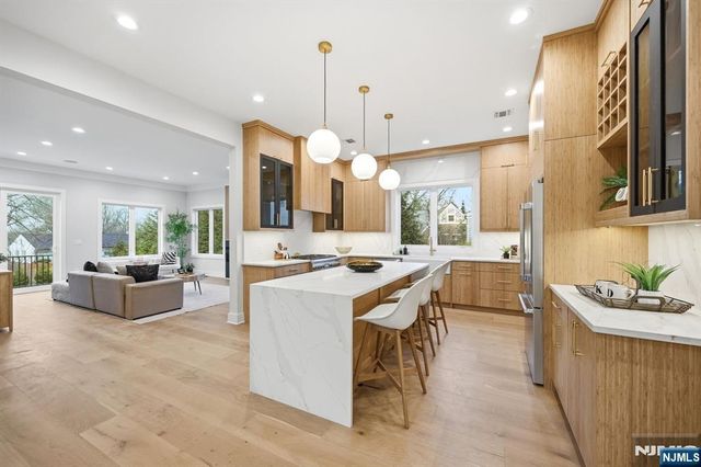 34 Crestview Hill Road, Livingston, NJ 07039