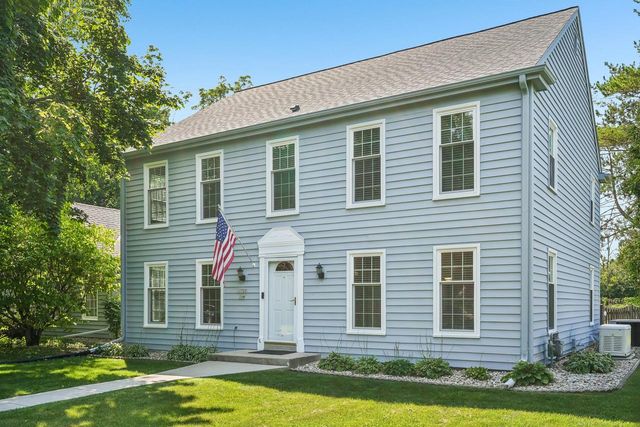 12525 N Woodland DRIVE, Mequon, WI 53092