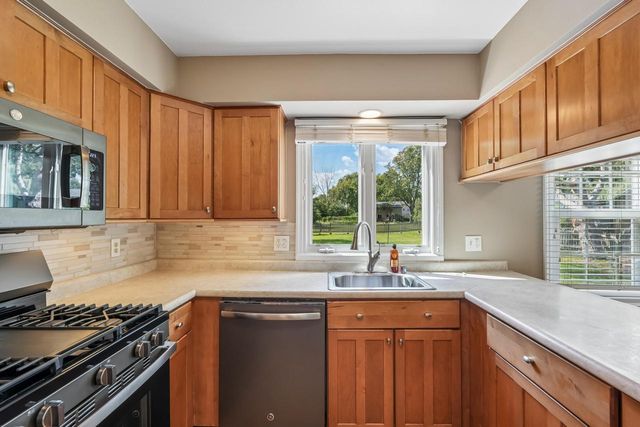 12525 N Woodland DRIVE, Mequon, WI 53092