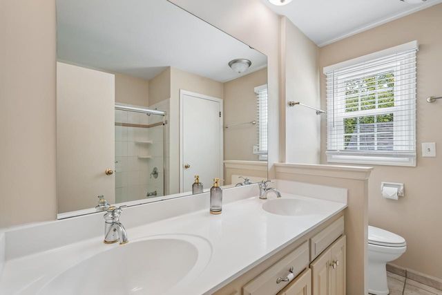 12525 N Woodland DRIVE, Mequon, WI 53092