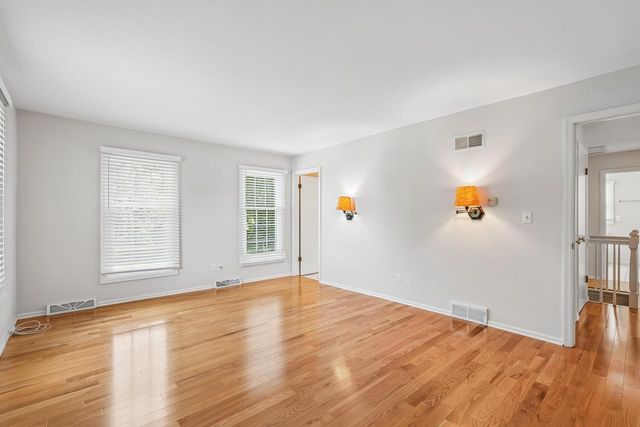 12525 N Woodland DRIVE, Mequon, WI 53092