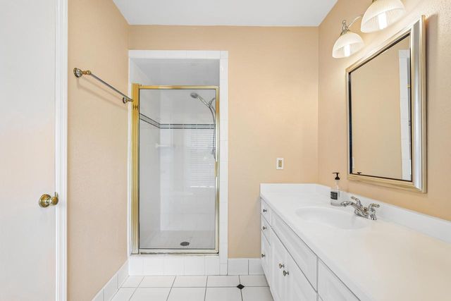 12525 N Woodland DRIVE, Mequon, WI 53092