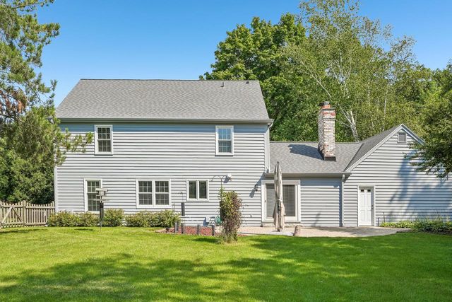 12525 N Woodland DRIVE, Mequon, WI 53092