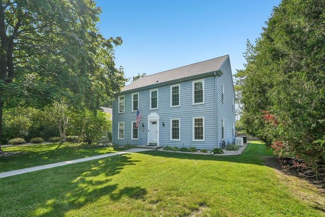 12525 N Woodland DRIVE, Mequon, WI 53092