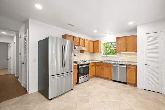 1212 Dunstan DR, Austin, TX 78745