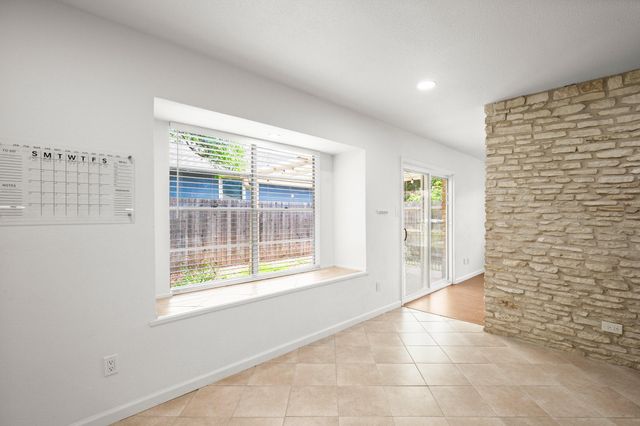 1212 Dunstan DR, Austin, TX 78745