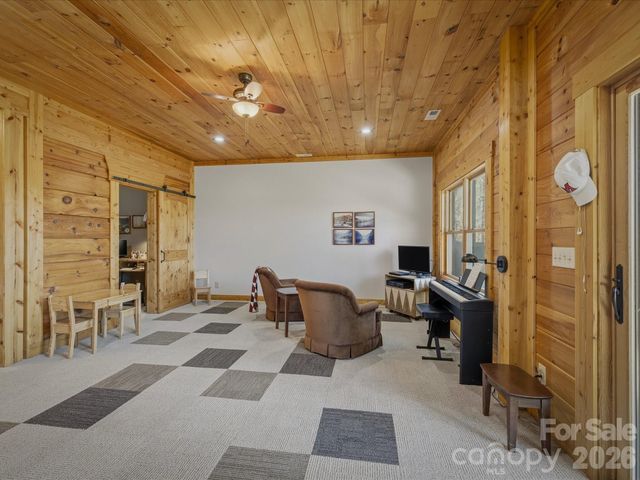 1016 Horizon Trail, Nebo, NC 28761