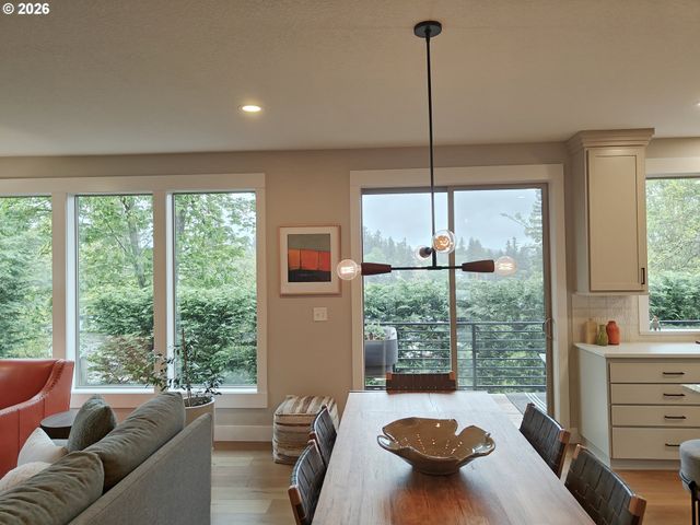 927 OAK St, Lake Oswego, OR 97034