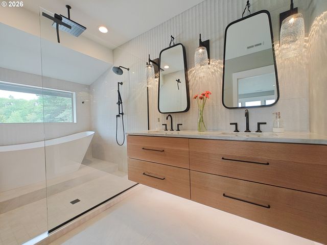 927 OAK St, Lake Oswego, OR 97034