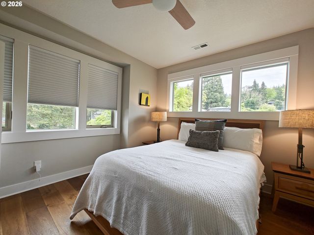 927 OAK St, Lake Oswego, OR 97034