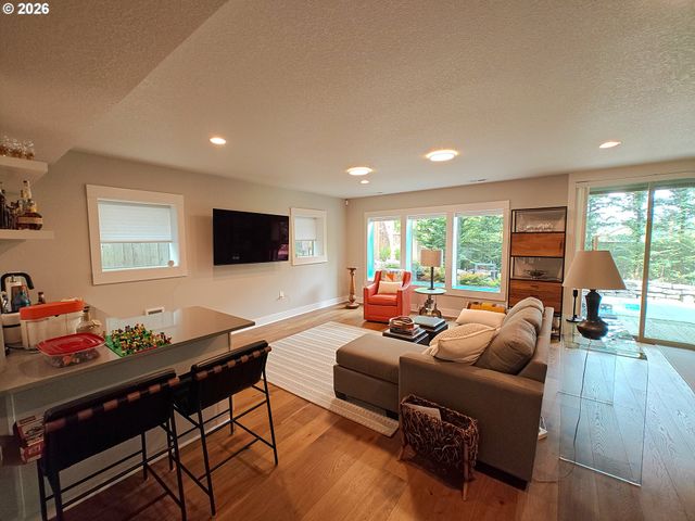 927 OAK St, Lake Oswego, OR 97034