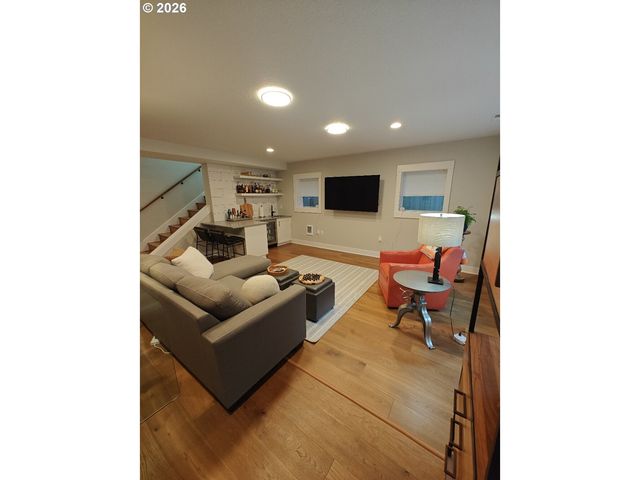 927 OAK St, Lake Oswego, OR 97034