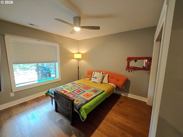 927 OAK St, Lake Oswego, OR 97034