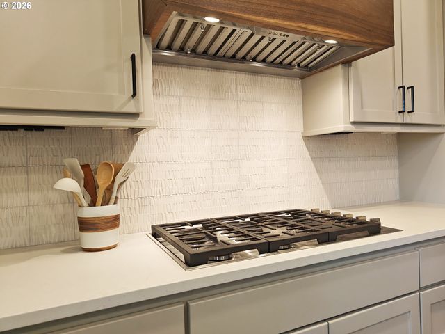 927 OAK St, Lake Oswego, OR 97034