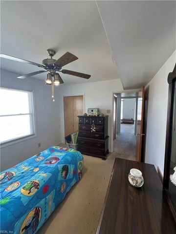 10 Zilber CT, Hampton, VA 23669