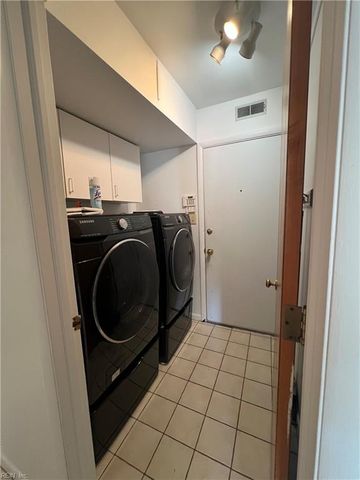 10 Zilber CT, Hampton, VA 23669