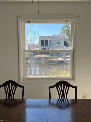 10 Zilber CT, Hampton, VA 23669