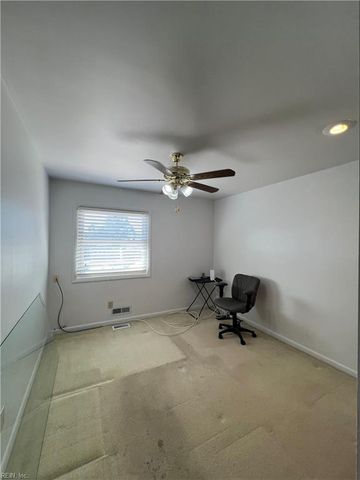 10 Zilber CT, Hampton, VA 23669