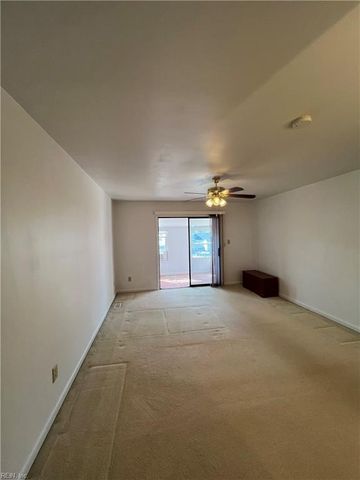 10 Zilber CT, Hampton, VA 23669