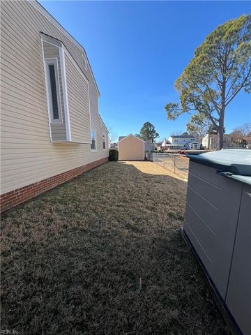 10 Zilber CT, Hampton, VA 23669