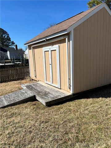 10 Zilber CT, Hampton, VA 23669