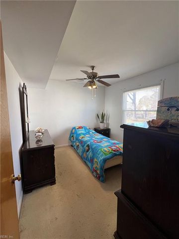 10 Zilber CT, Hampton, VA 23669