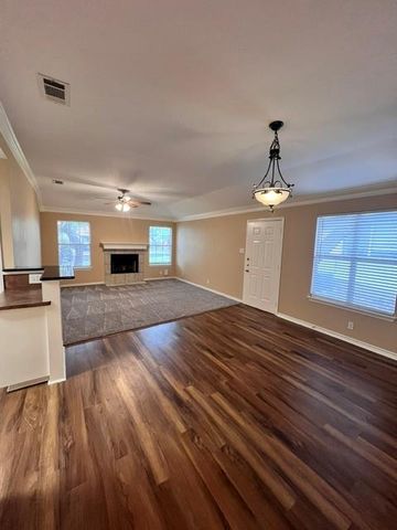 13330 Water Oak LN, Austin, TX 78729