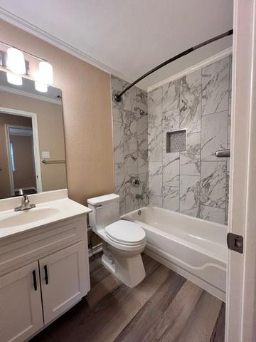 13330 Water Oak LN, Austin, TX 78729