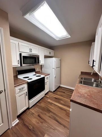 13330 Water Oak LN, Austin, TX 78729