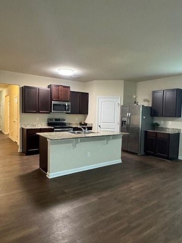 610 Dodson Lake Court, Fairburn, GA 30213