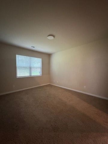 610 Dodson Lake Court, Fairburn, GA 30213