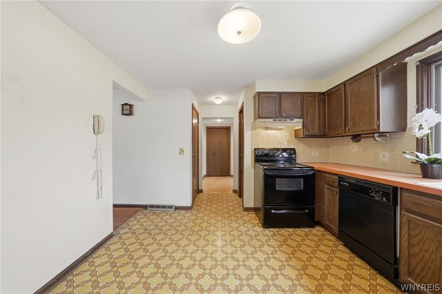 843 Robin Road, Amherst, NY 14228