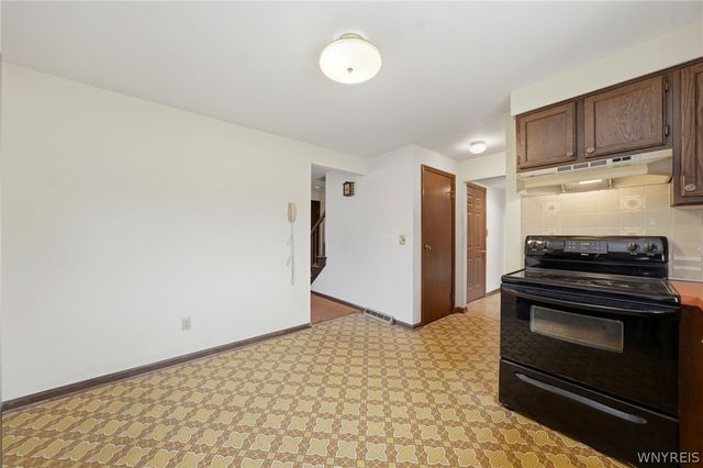 843 Robin Road, Amherst, NY 14228