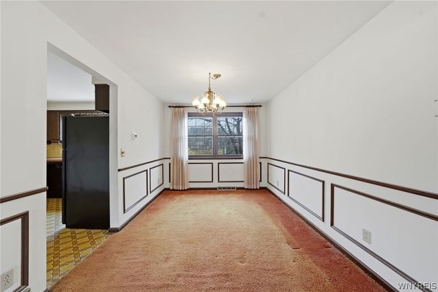 843 Robin Road, Amherst, NY 14228