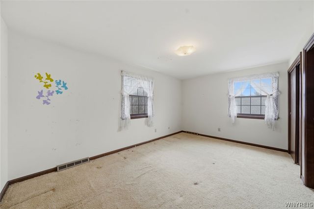 843 Robin Road, Amherst, NY 14228