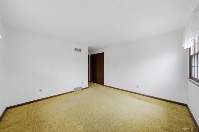 843 Robin Road, Amherst, NY 14228