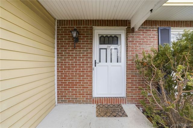 843 Robin Road, Amherst, NY 14228